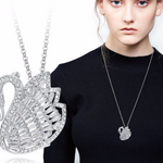 Collar y dije de cisne con cristales zirconia transparentes - Cherine Jewelry