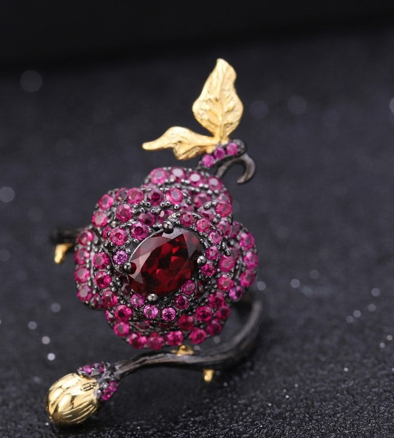 Anillo de flor de Granate Rodolita y Rubí - Cherine Jewelry