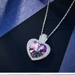 Collar de corazón de cristal Swarovski lila tornasol rodeado de cristales